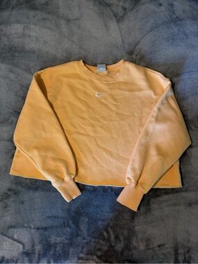 Nike crop